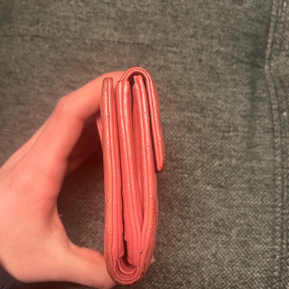 Gorgeous Pink Chanel Lambskin Wallet - Picture 4 of 9
